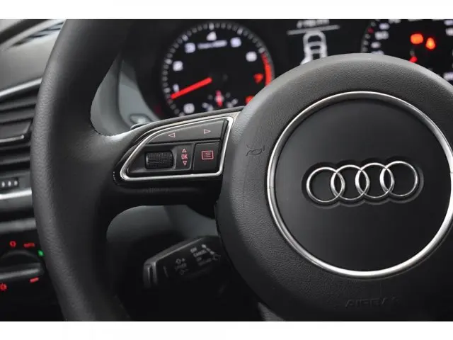 Q3 - 2.0 TFSI AMBITION QUATTRO 4P S TRONIC