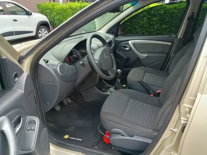 SANDERO 1.6 Expression 8V