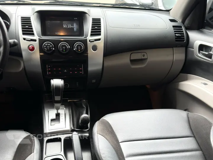 PAJERO 3.2 HPE 4X4 7 LUGARES 16V TURBO INTERCOOLER DIESEL 4P