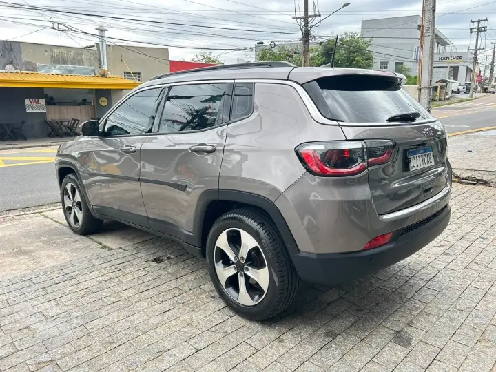 COMPASS 2.0 16V FLEX LONGITUDE AUTOMÁTICO
