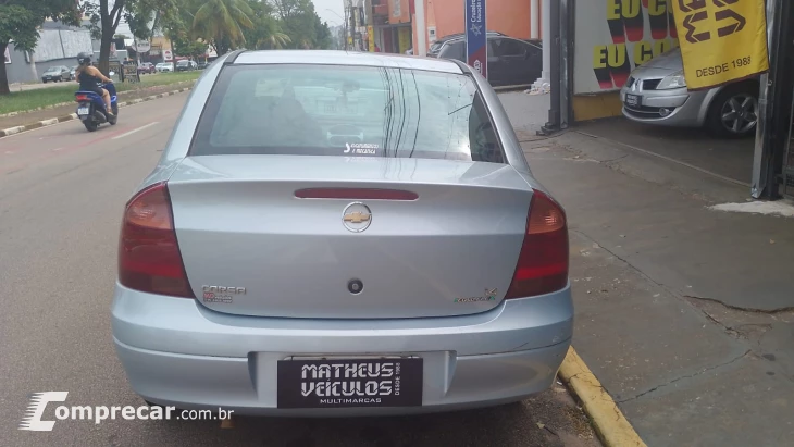 Corsa sedan Premium  completo 1.4