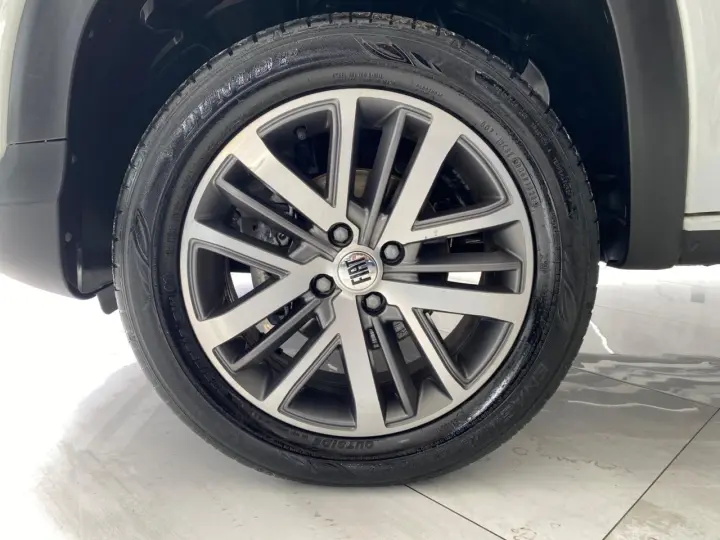 Strada Volcano 1.3 Flex 8V CD