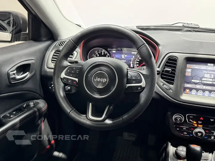 COMPASS 2.0 16V DIESEL TRAILHAWK 4X4 AUTOMÁTICO