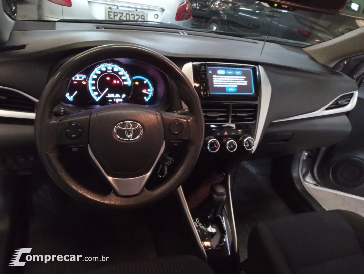 YARIS 1.5 16V Sedan XL