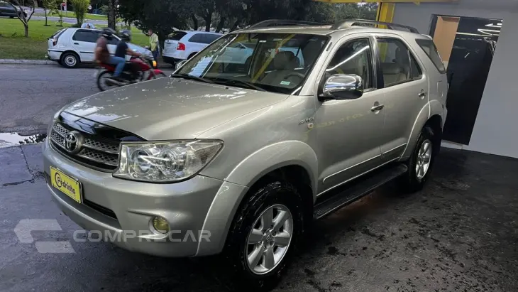 Hilux SW4 2.7 16V 4P SR AUTOMÁTICO