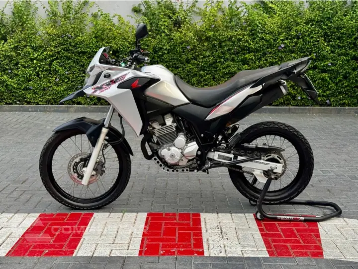 XRE 300 ABS