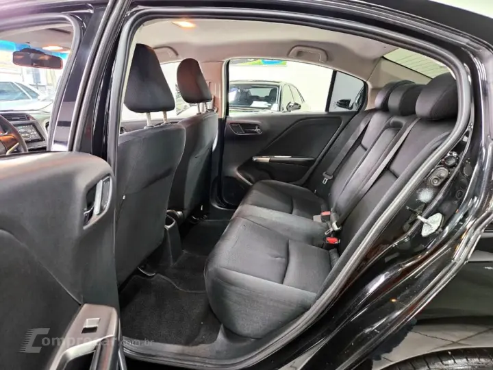 CITY Sedan LX 1.5 Flex 16V 4p Aut.