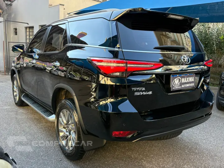 HILUX SW4 2.8 D-4d Turbo SRX 7L 4X4