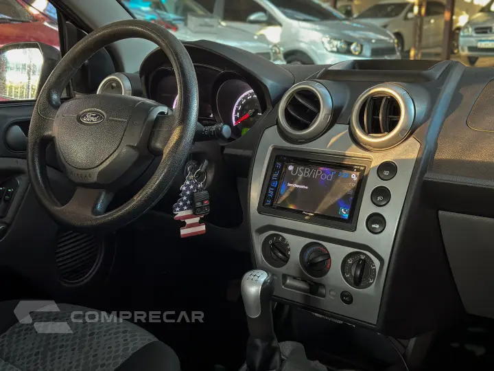 FIESTA 1.0 MPI Class Hatch 8V