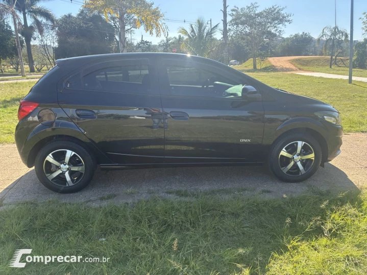 ONIX 1.4 MPFI LTZ 8V