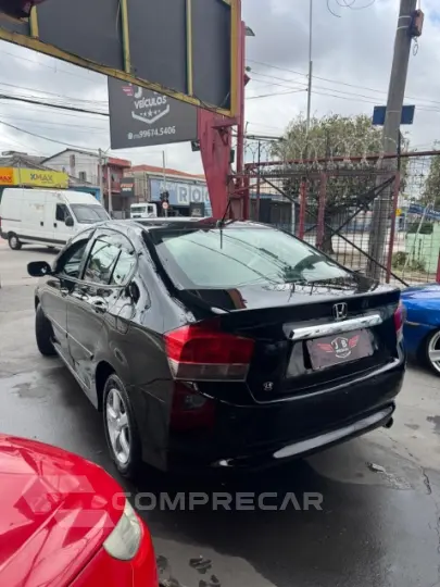 CITY 1.5 LX Sedan 16V