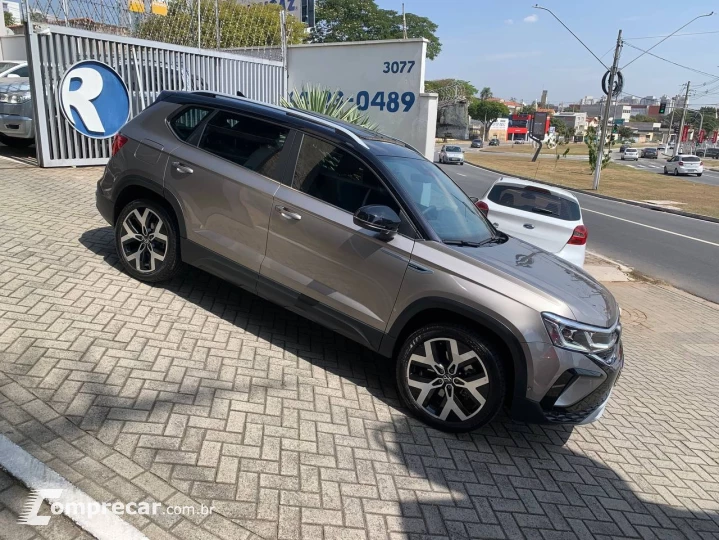 TAOS Highline 1.4 250 TSI Flex Aut.