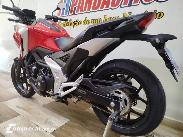 NC 750X 700 cc