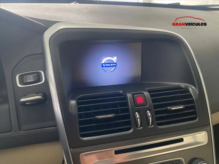 XC60 2.0 T5 DYNAMIC FWD TURBO GASOLINA 4P AUTOMÁT