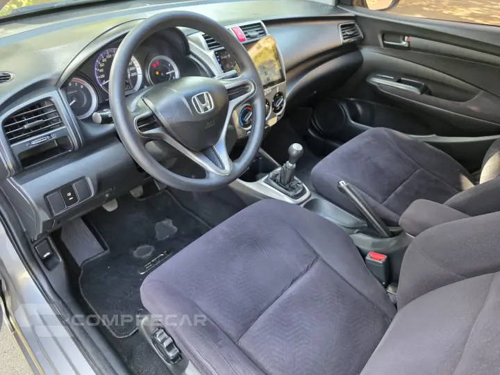 CITY 1.5 LX Sedan 16V
