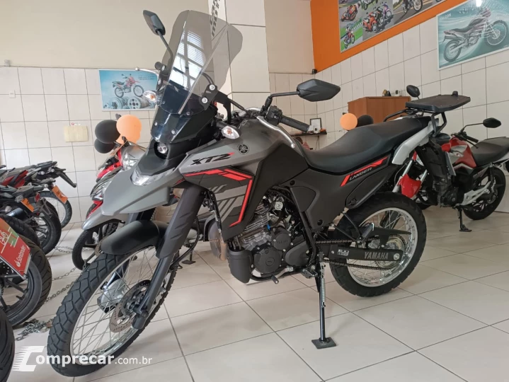 XTZ 250 LANDER