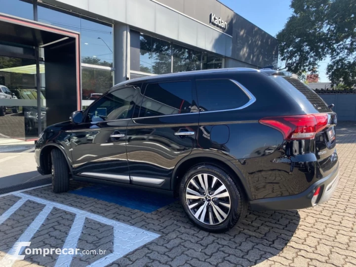 OUTLANDER 3.0 Mivec V6 Hpe-s AWD
