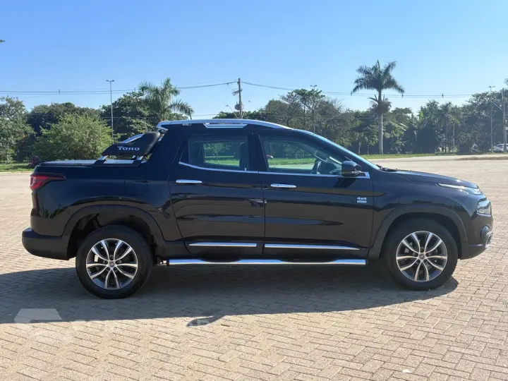 TORO 2.0 16V Turbo Volcano 4X4