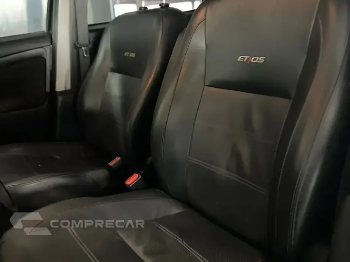 Etios 1.5 Platinum 16V Flex 4P Automático