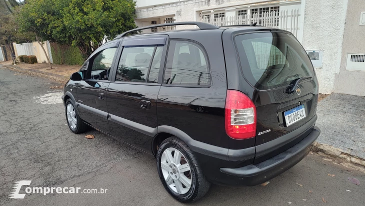 ZAFIRA 2.0 MPFI Elegance 8V