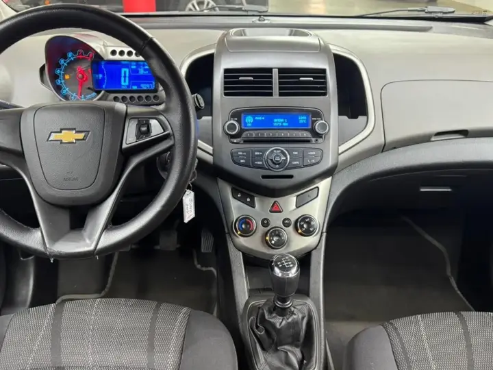 SONIC 1.6 LT 16V MANUAL