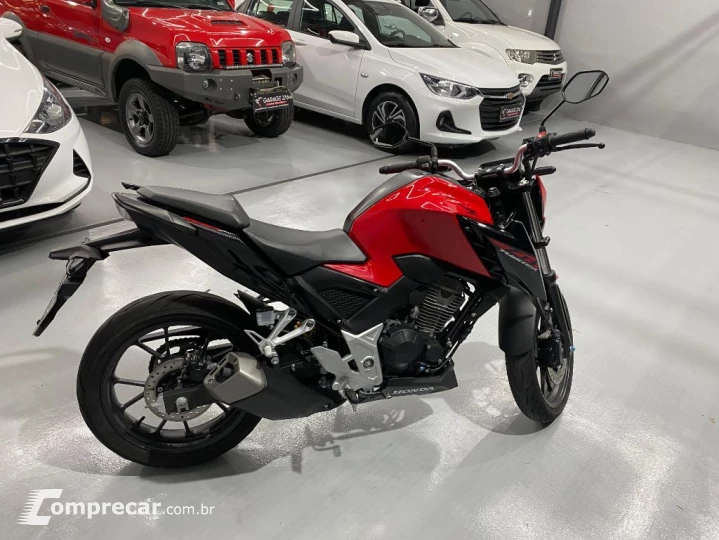 CB 300F Twister Flex