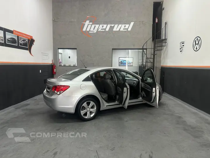 CRUZE 1.8 LT 16V