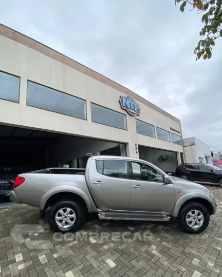 L200 Triton HLS 2.4 Flex 16V CD Mec.