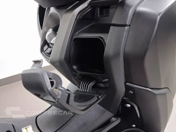YAMAHA NMAX CONNECTED 160 ABS