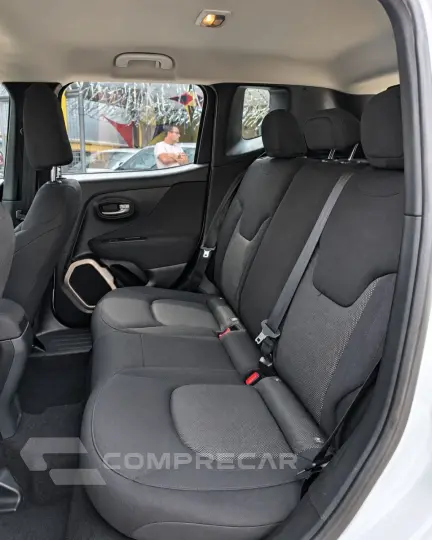 Renegade 1.8 4x2 Flex 16V Aut.