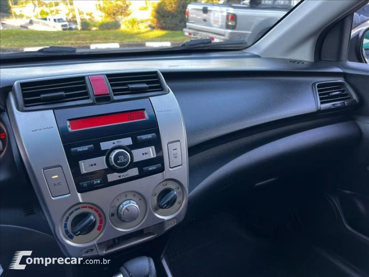 CITY 1.5 LX Sedan 16V