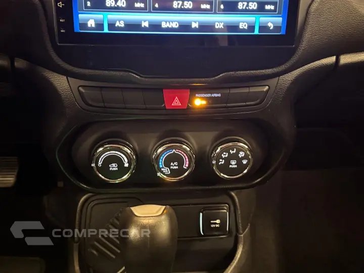 Renegade 1.8 16V Flex 4P Automático