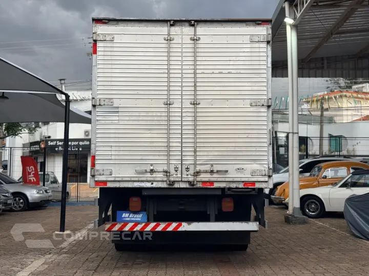 CARGO 815 4X2