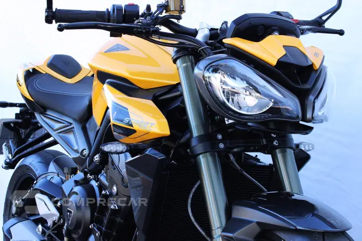 TRIUMPH STREET TRIPLE RS ABS