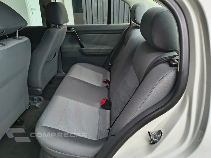 POLO SEDAN 1.6 MI 8V FLEX 4P MANUAL