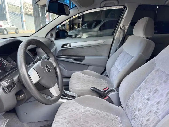 VECTRA 2.0 MPFI ELEGANCE 8V FLEX 4P AUTOMÁTICO