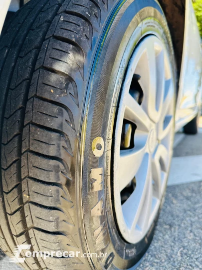 SANDERO 1.0 12V SCE Authentique