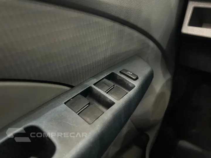 ETIOS 1.3 XS 16V FLEX 4P MANUAL