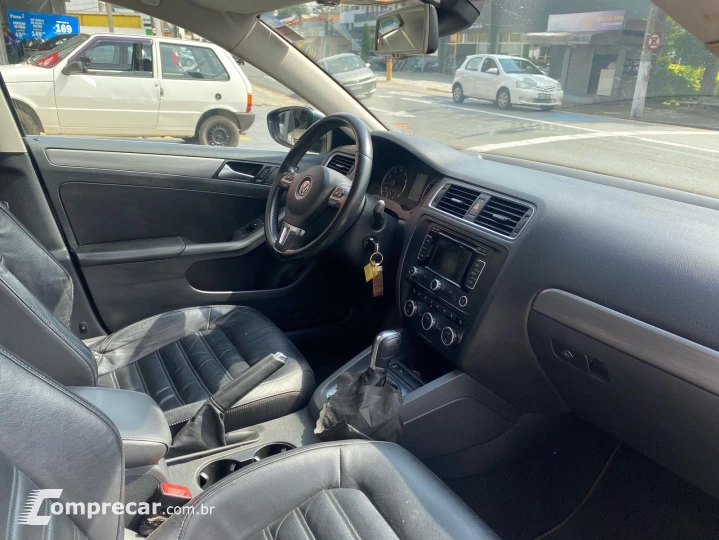 JETTA 2.0 TSI Highline 211cv