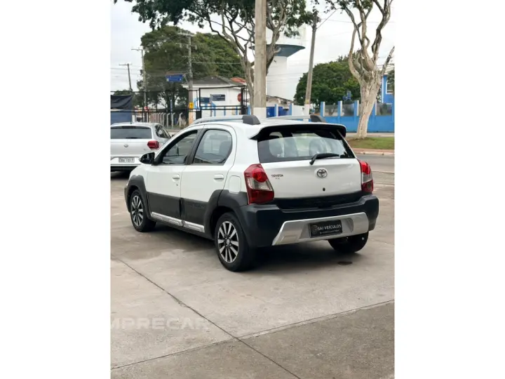 ETIOS CROSS 1.5 16V FLEX 4P MANUAL