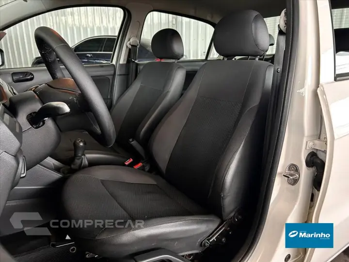 VOYAGE 1.0 12V MPI TOTALFLEX 4P MANUAL