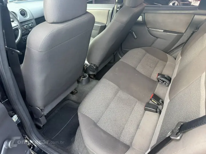 CELTA 1.0 MPFI LT 8V