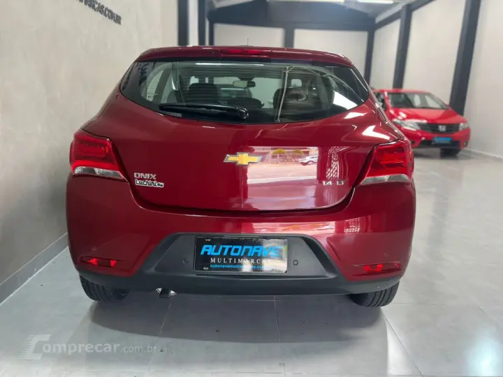 Onix Hatch 1.4 4P FLEX LT