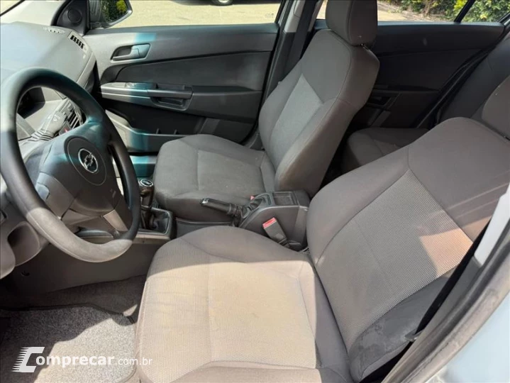 VECTRA 2.0 MPFI Expression 8V