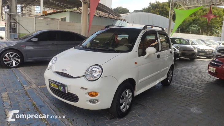 QQ 1.1 MPFI 16V