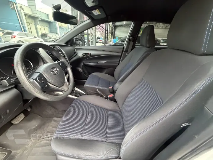 YARIS 1.3 16V FLEX XL LIVE MULTIDRIVE