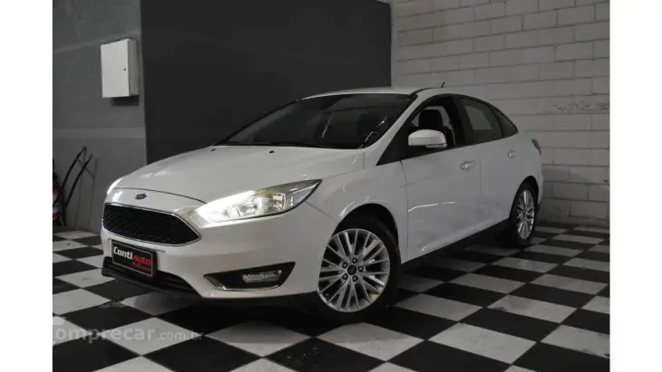 FOCUS SEDAN - 2.0 SE 16V 4P POWERSHIFT