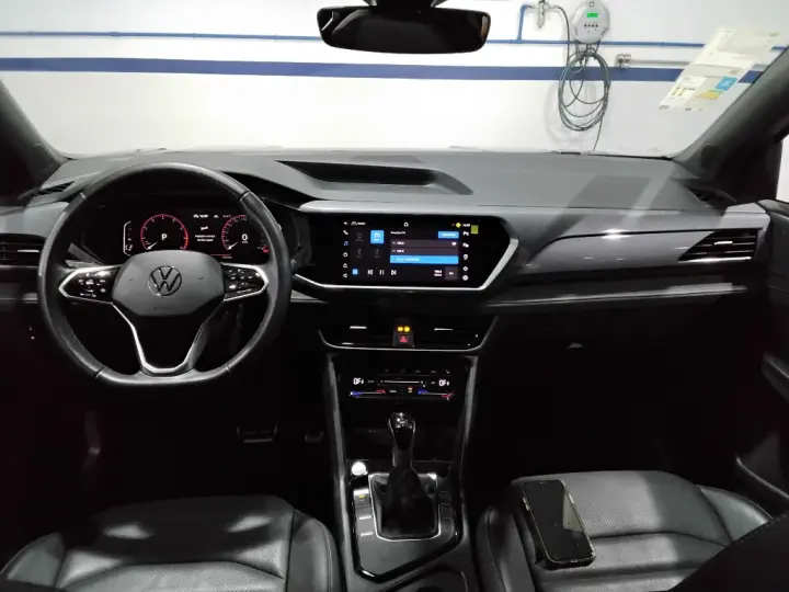 TAOS 1.4 250 TSI TOTAL FLEX COMFORTLINE AUTOMÁTICO