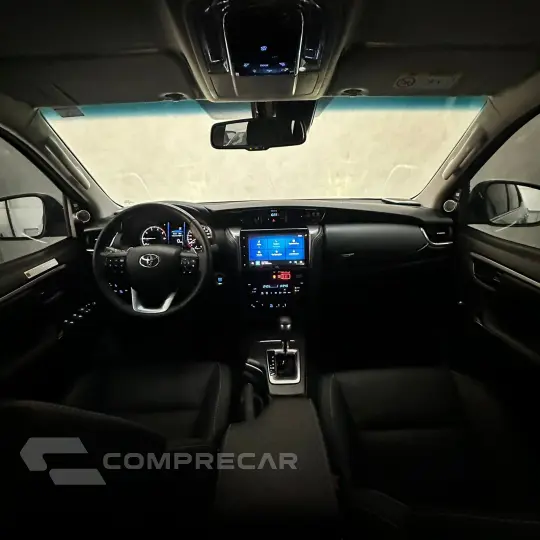 Hilux SW4 SRX Plat. 4x4 2.8 TB Die. Aut.