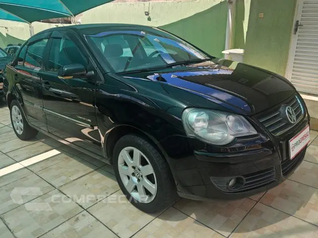 POLO SEDAN - 1.6 MI COMFORTLINE 8V 4P MANUAL